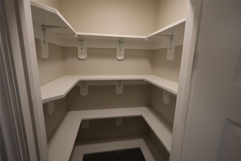 175 Lori Drive Property Photo 12