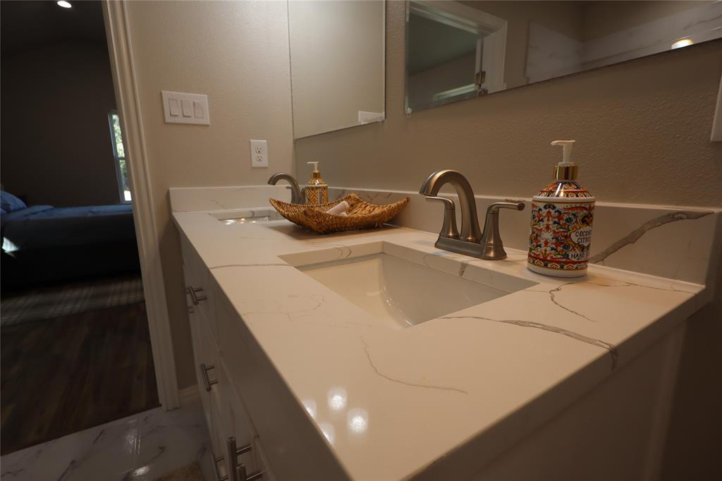175 Lori Drive Property Photo 28