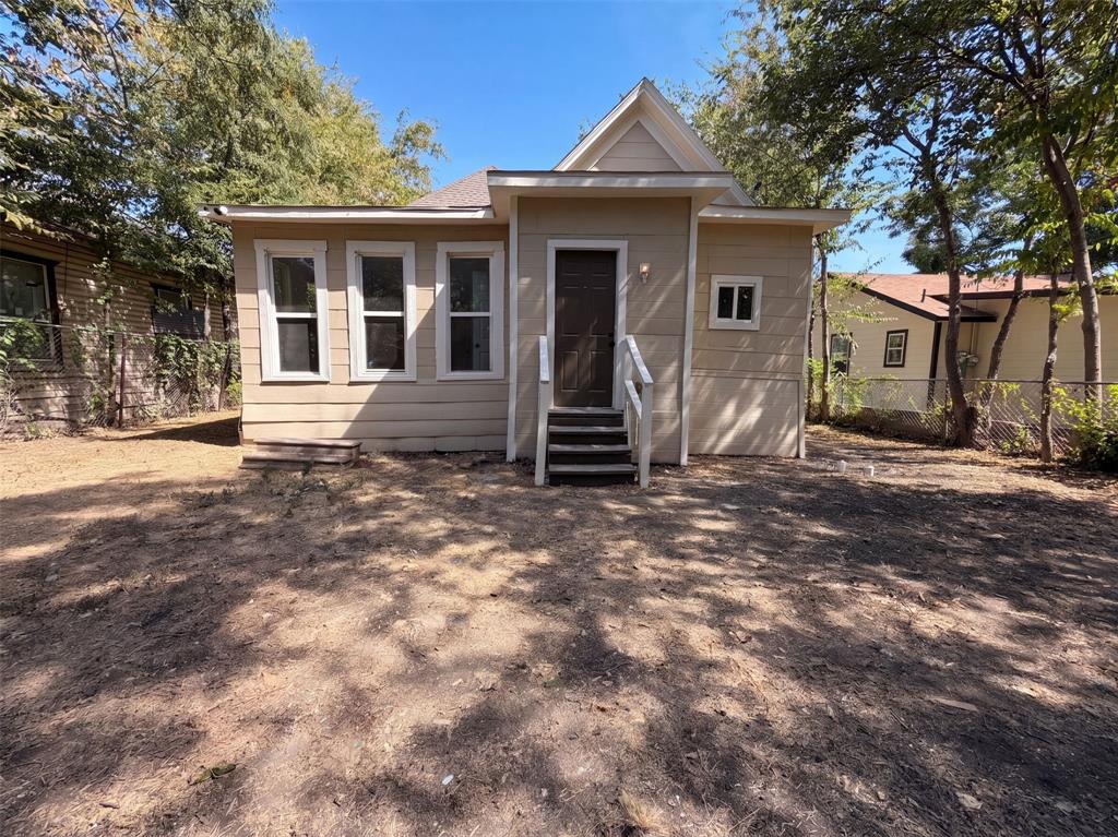 1216 Bessie Street Property Photo 5