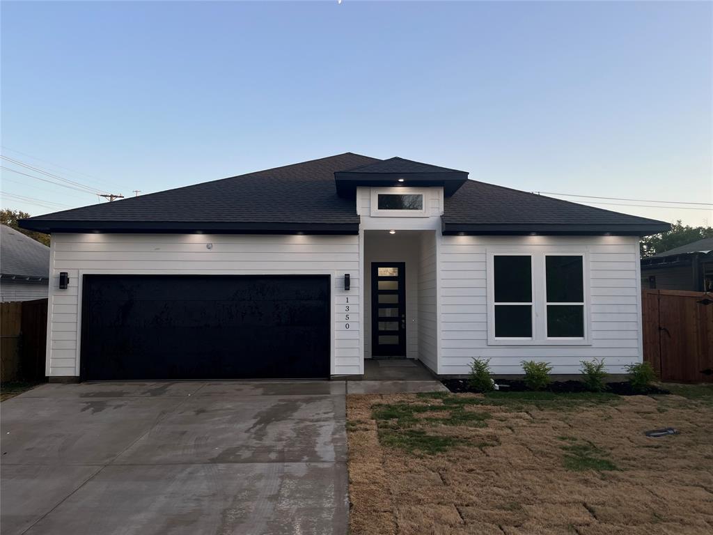 1350 Claude Street Property Photo 1