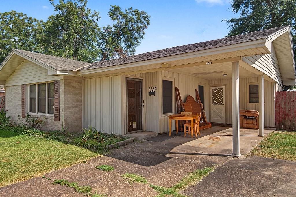 2604 Rosedale Place Property Photo 4