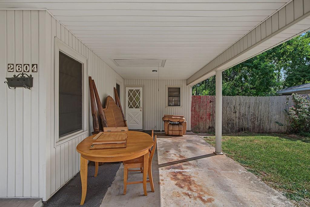 2604 Rosedale Place Property Photo 5