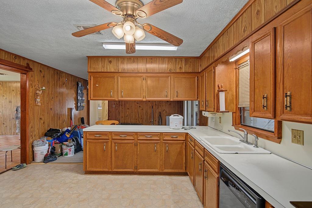2604 Rosedale Place Property Photo 12
