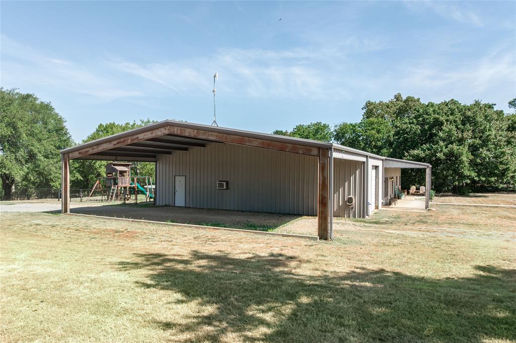45 Halliburton Drive Property Photo 4