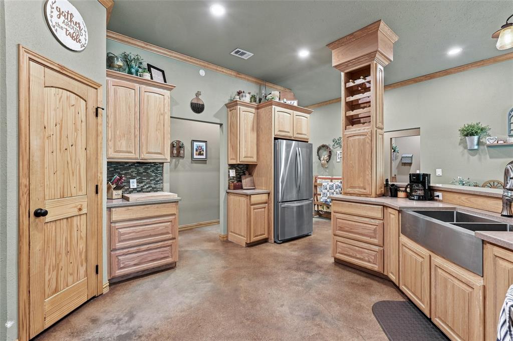 45 Halliburton Drive Property Photo 11