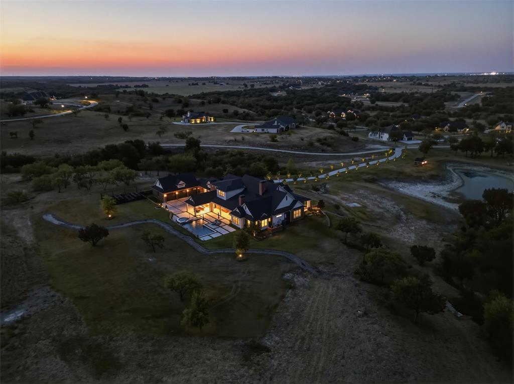 3023 Winding Creek Trail Property Photo 4
