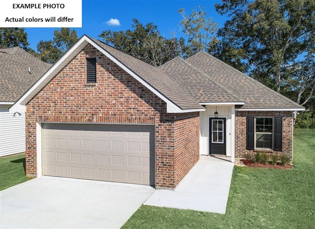 823 Venecia Drive Property Photo 1