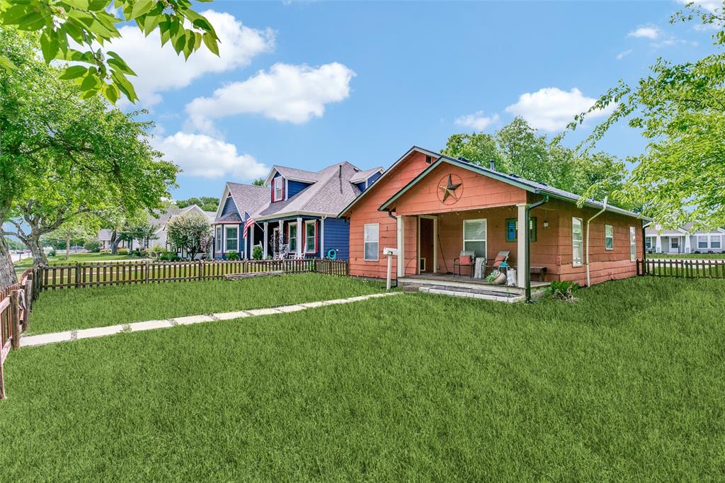 612 E Wall Street Property Photo 1