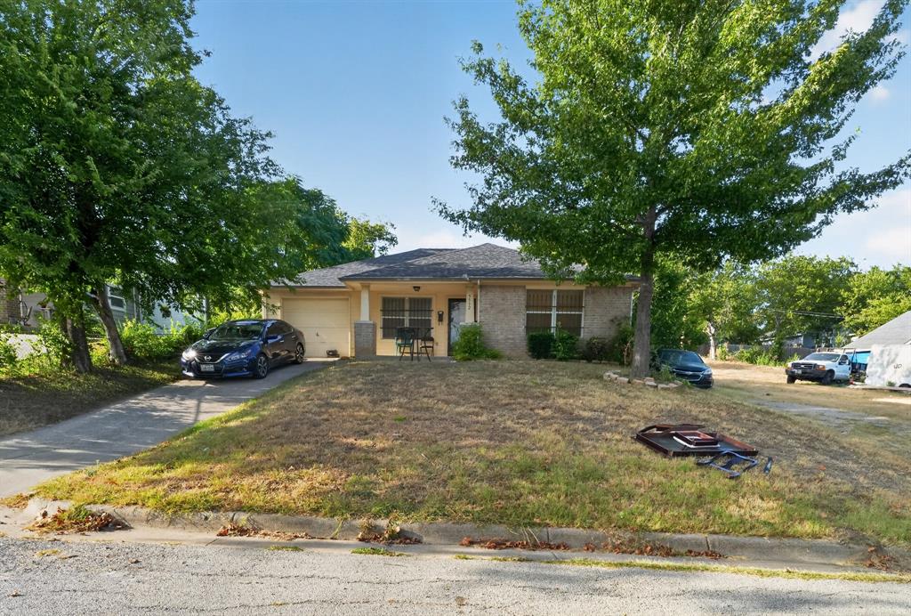 5532 Fernander Drive Property Photo 2