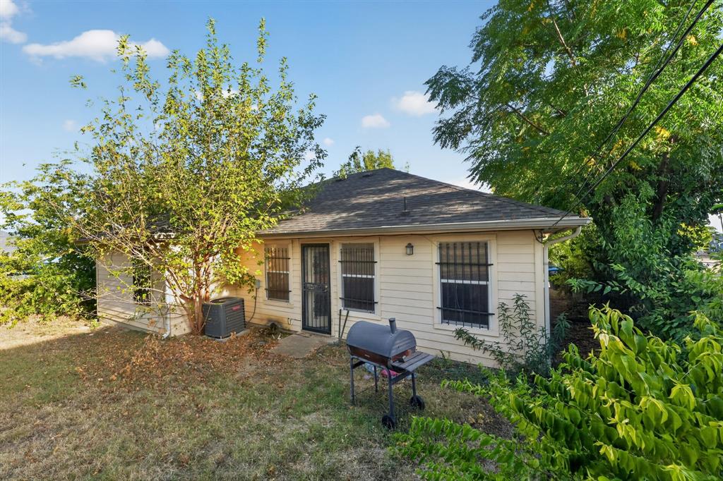 5532 Fernander Drive Property Photo 5