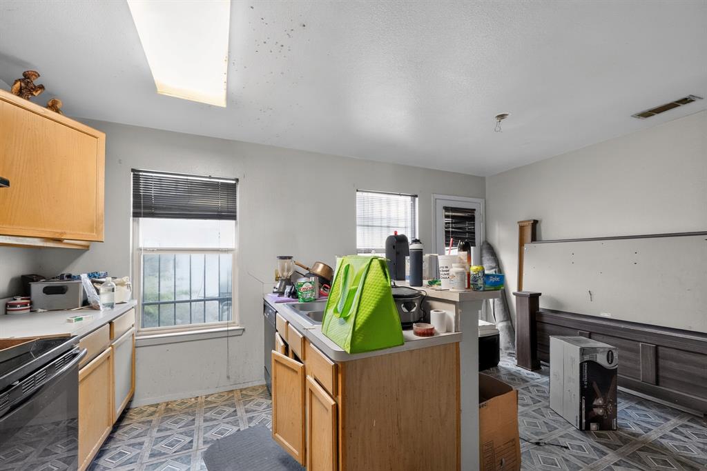 5532 Fernander Drive Property Photo 14
