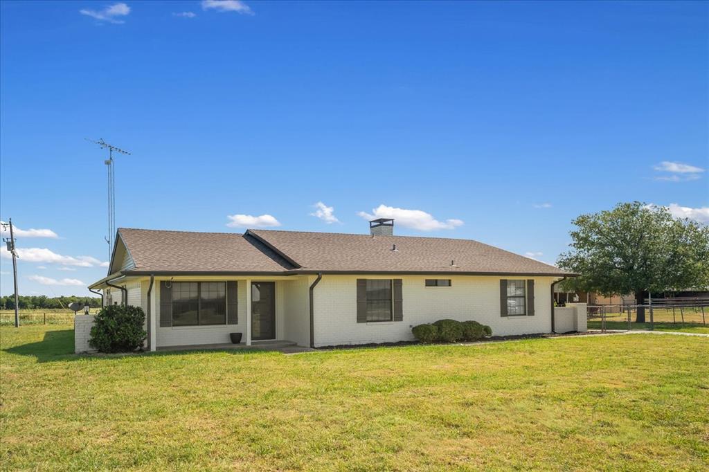 368 Fm 1566 Property Photo 1