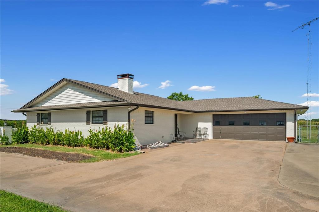368 Fm 1566 Property Photo 26