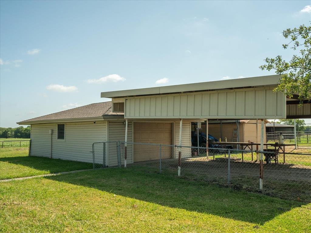 368 Fm 1566 Property Photo 29