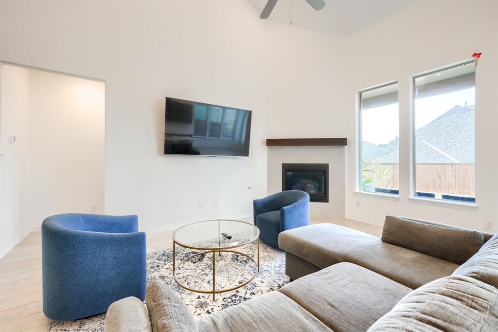 1124 Water Canna Drive Property Photo 6