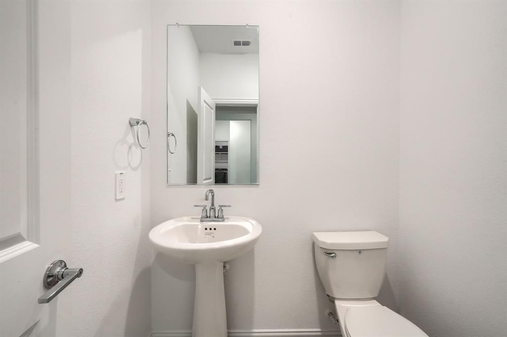 1124 Water Canna Drive Property Photo 14
