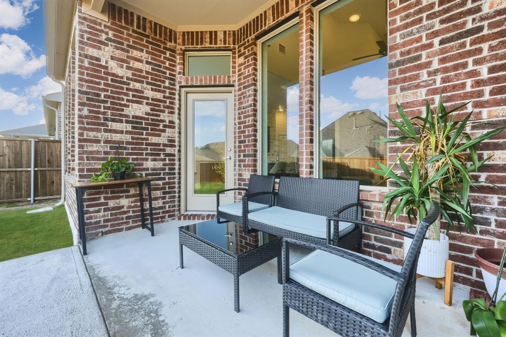 1124 Water Canna Drive Property Photo 33