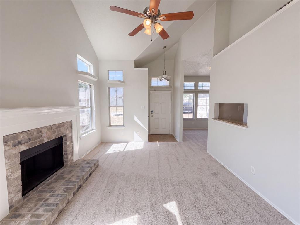 5624 Shady Springs Trail Property Photo 3