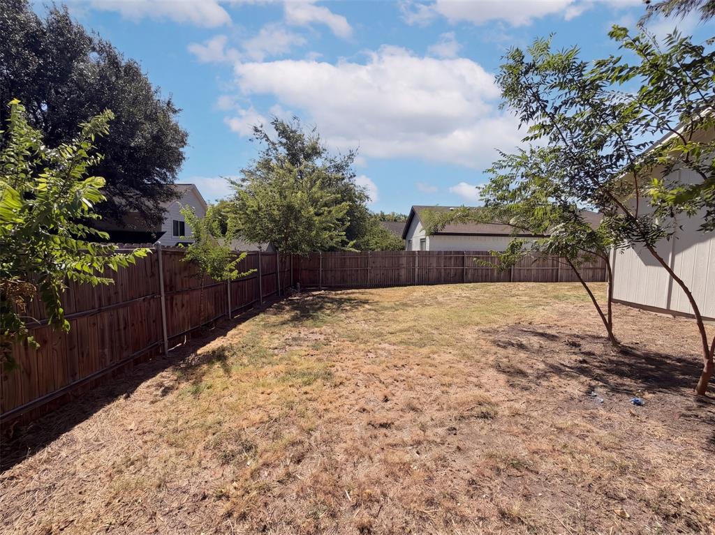 5624 Shady Springs Trail Property Photo 14