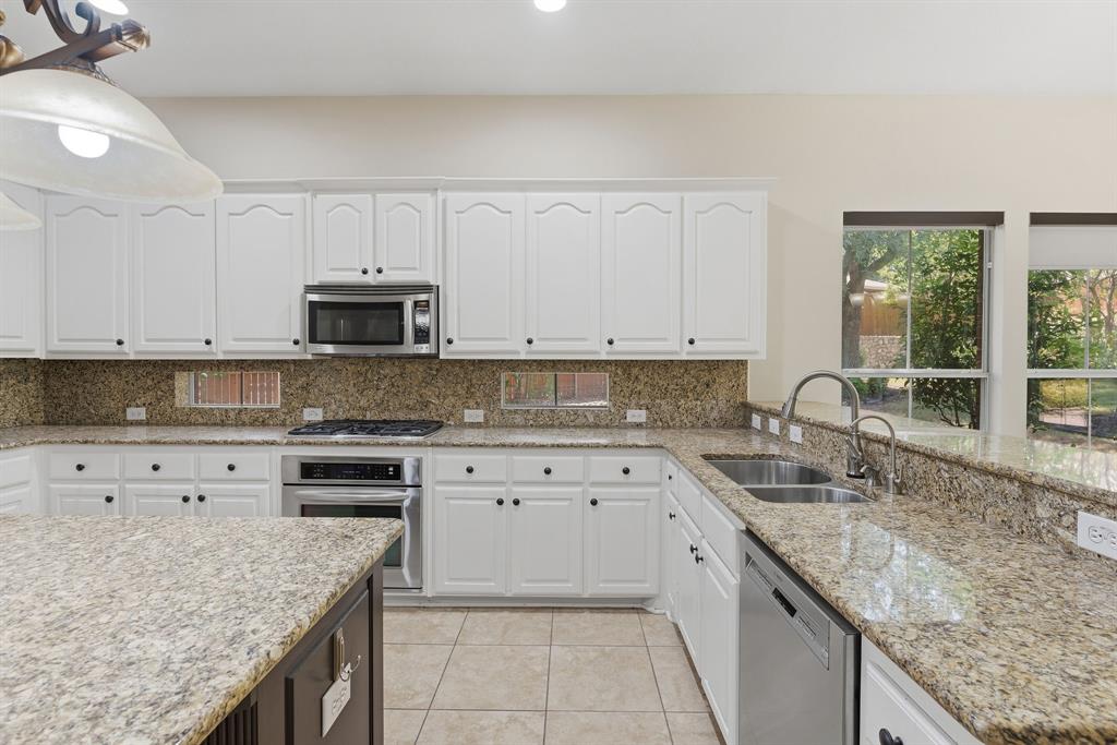 708 Hackberry Ridge Drive Property Photo 15