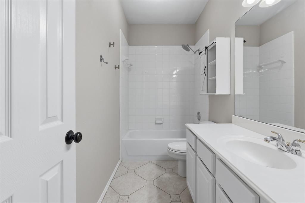 708 Hackberry Ridge Drive Property Photo 28