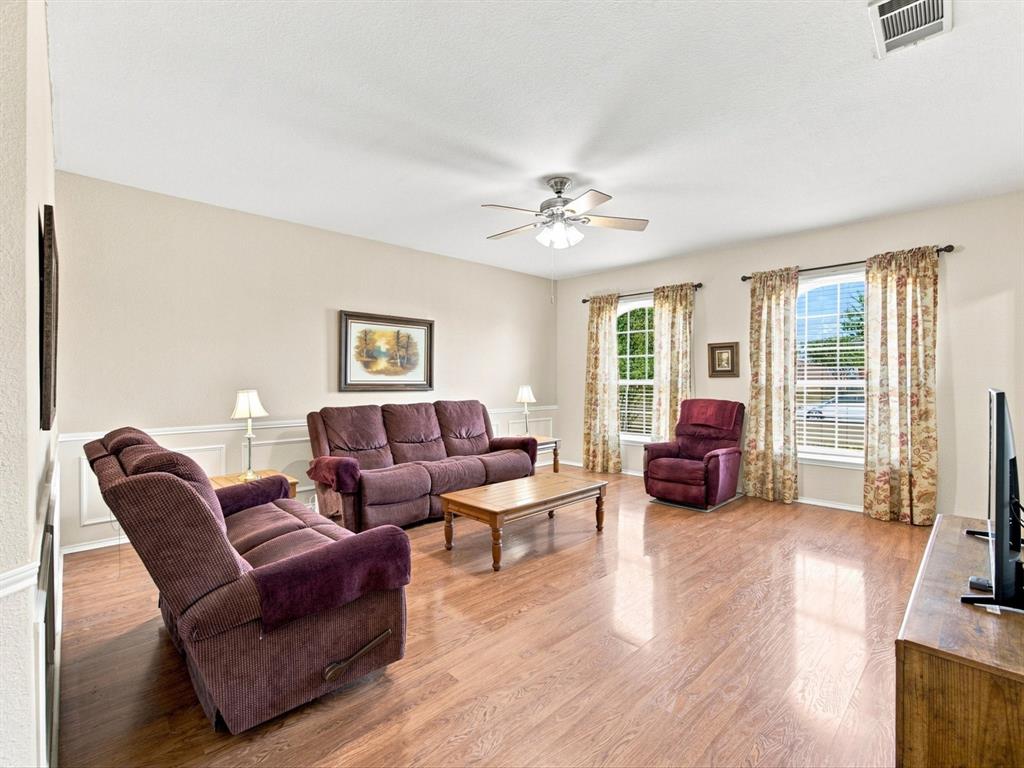 3446 Charing Cross Road Property Photo 10