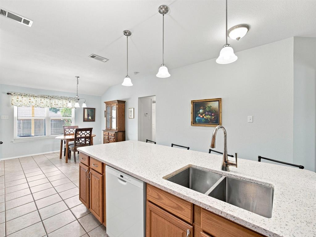 3446 Charing Cross Road Property Photo 12