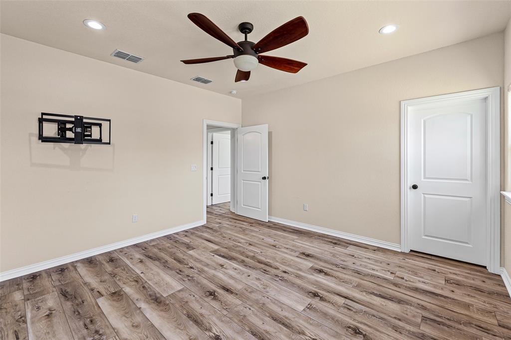 2325 River Road Property Photo 28