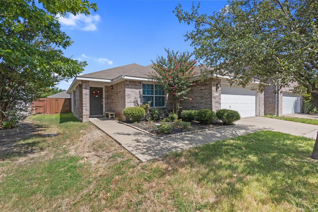 2019 Kingsbridge Drive Property Photo 1