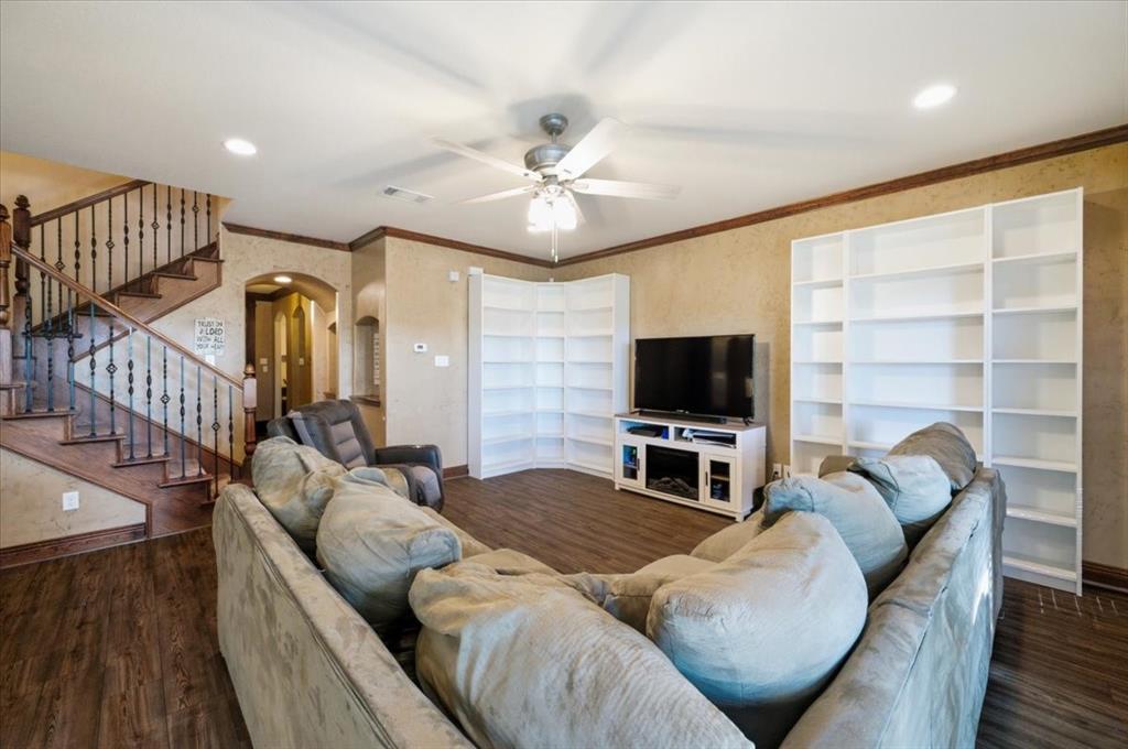 825 Broadhead Road Property Photo 7