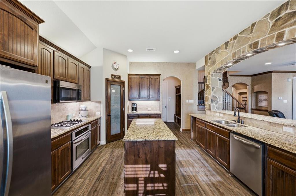 825 Broadhead Road Property Photo 8