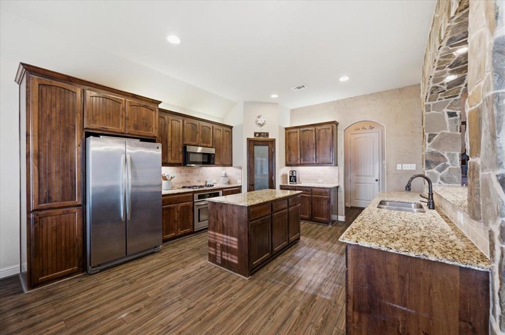 825 Broadhead Road Property Photo 10
