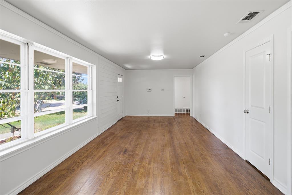 11022 Dunaway Drive Property Photo 8