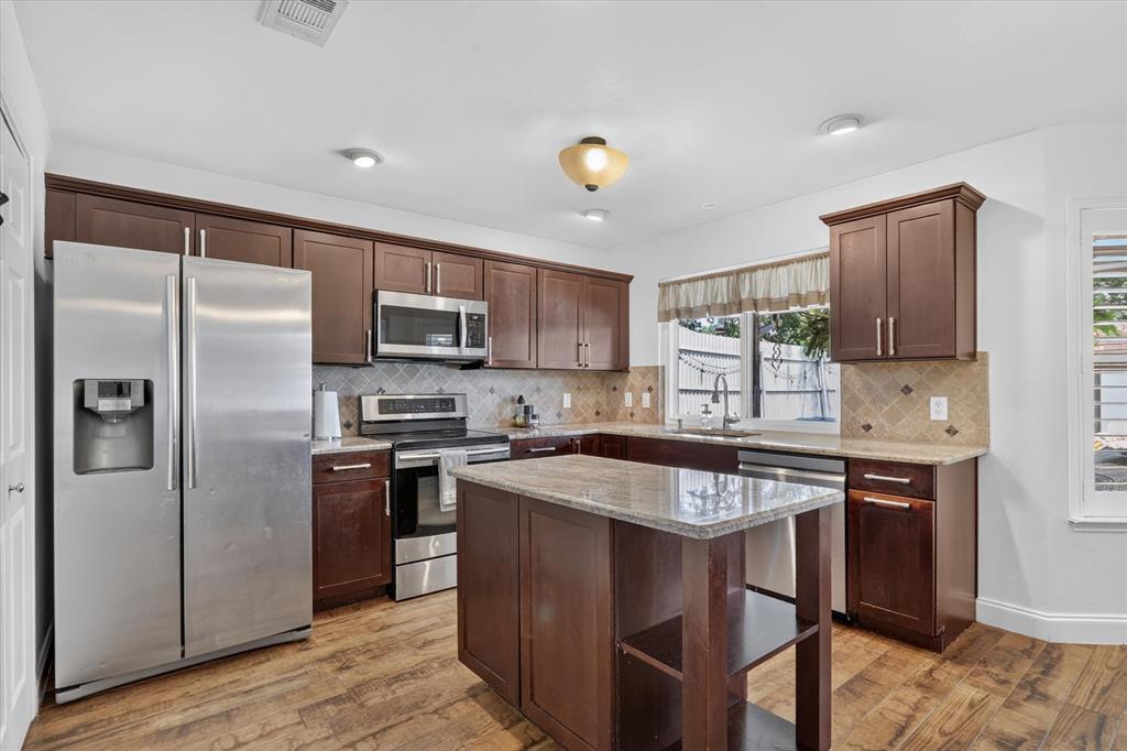 6419 British Lane Property Photo 4