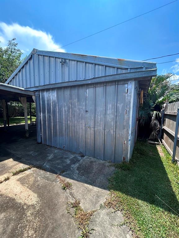 1913 Van Arpel Drive Property Photo 2
