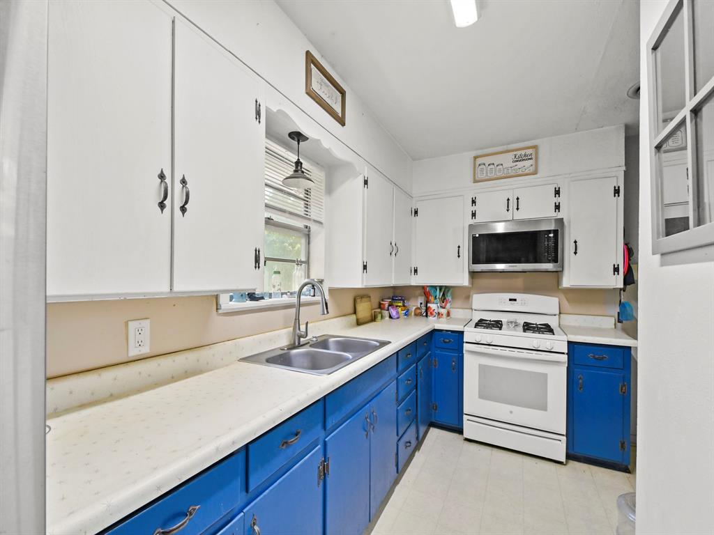 2045 County Road 113 Property Photo 6