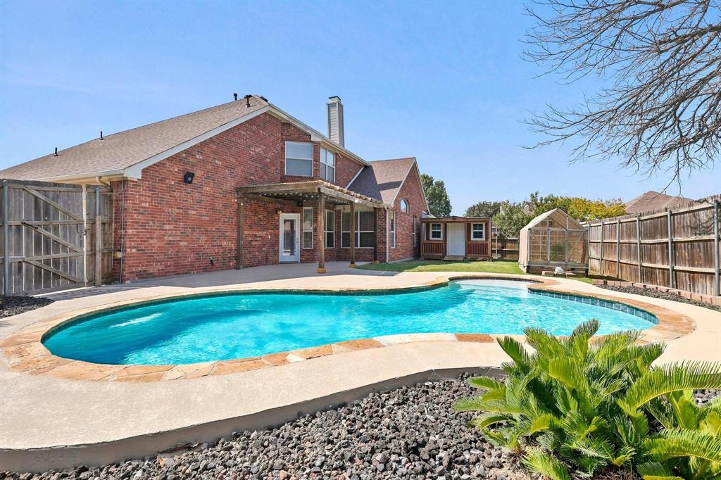 1512 Brewster Drive Property Photo 4