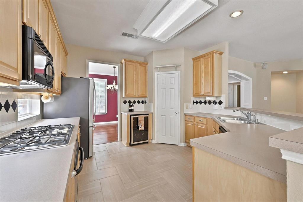 1512 Brewster Drive Property Photo 11