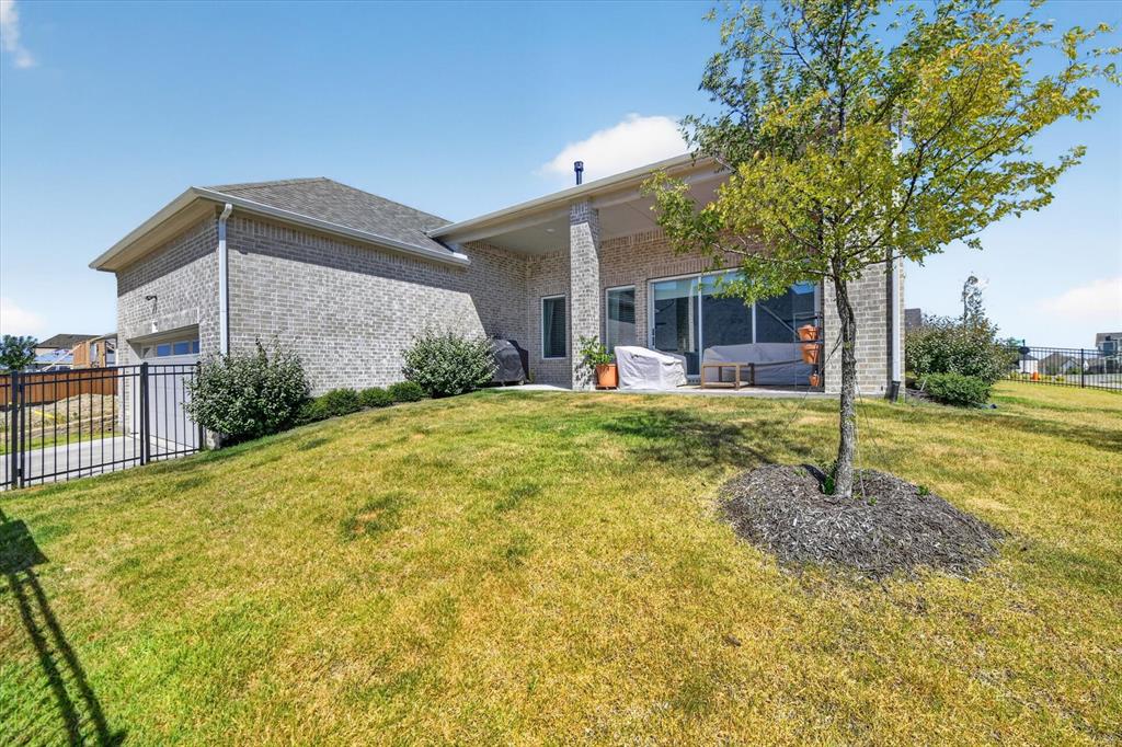 14441 Walsh Avenue Property Photo 31