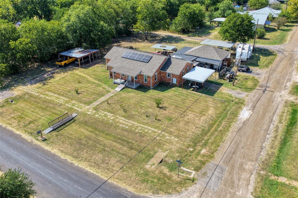 200 E Crossmain Property Photo 11