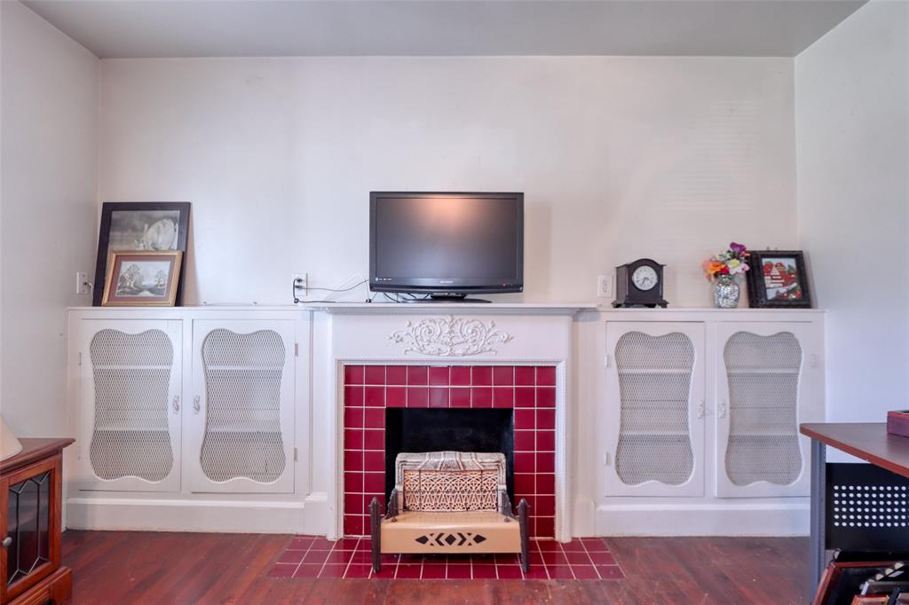 200 E Crossmain Property Photo 16