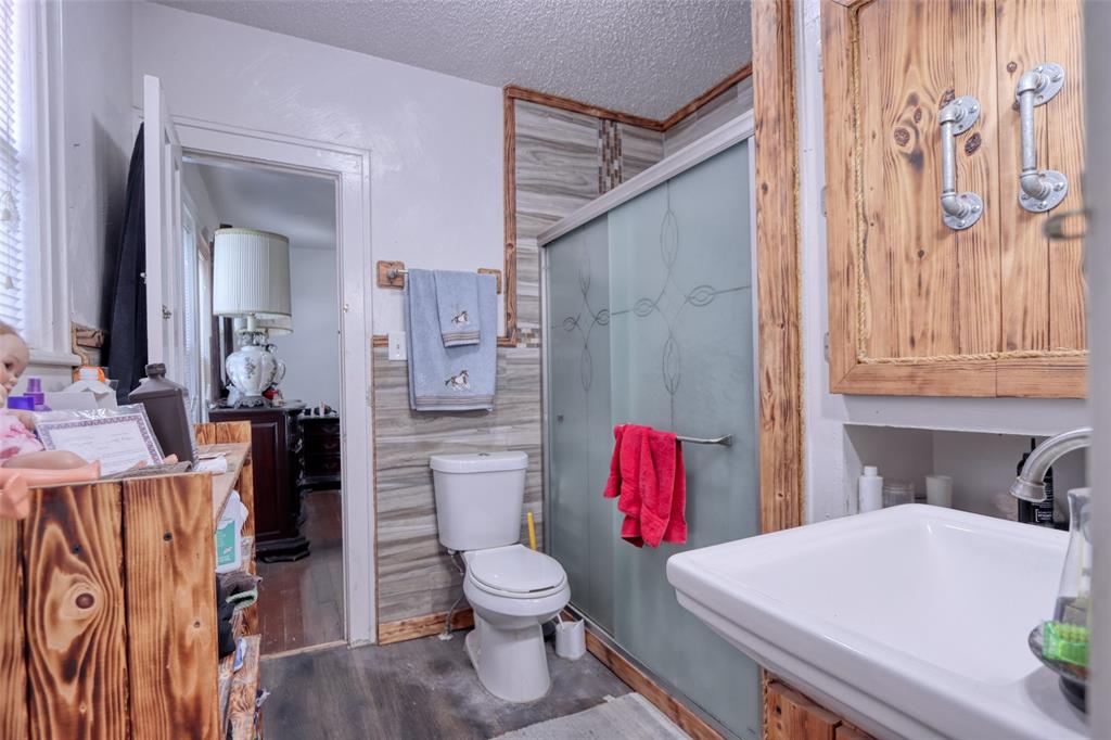 200 E Crossmain Property Photo 30