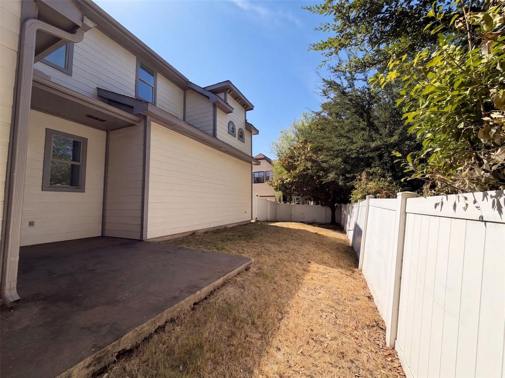 1700 Forsythe Drive Property Photo 5