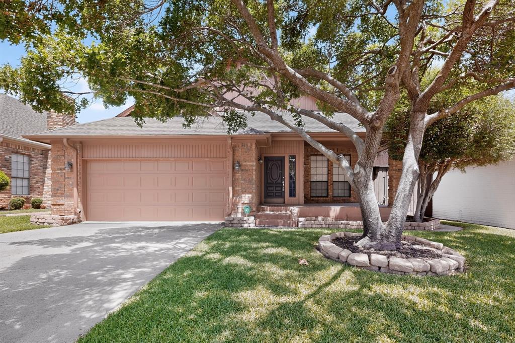 1216 Olde Towne Drive Property Photo 1