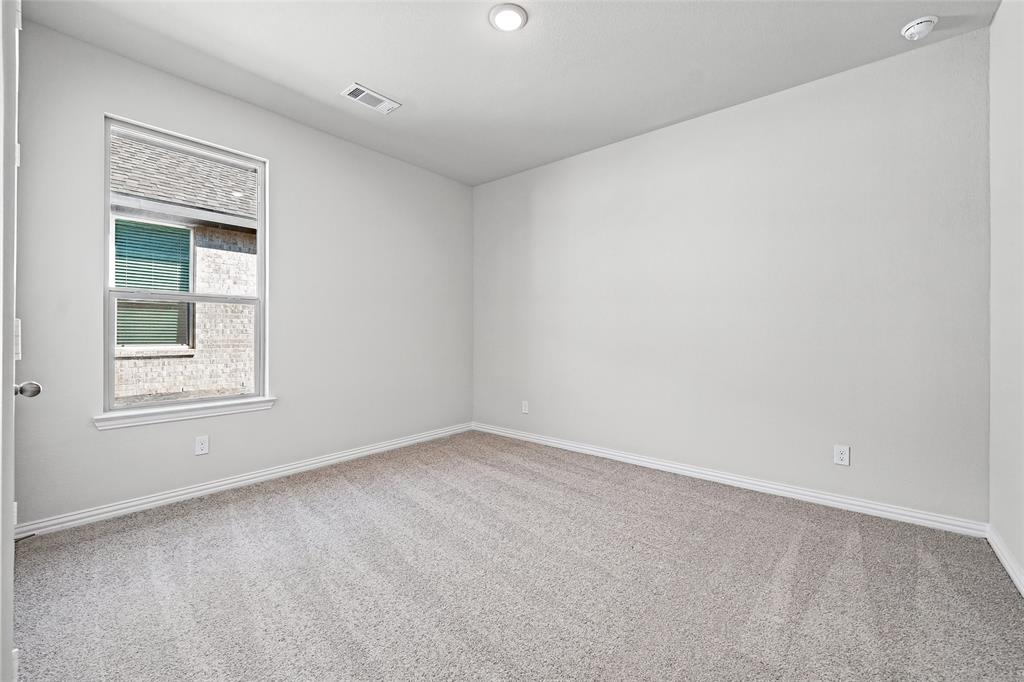 802 Juneau Street Property Photo 7