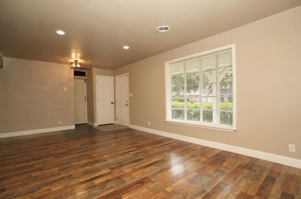 6133 Horton Avenue Property Photo 6