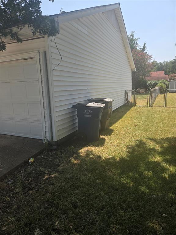 5702 Forney Road Property Photo 2