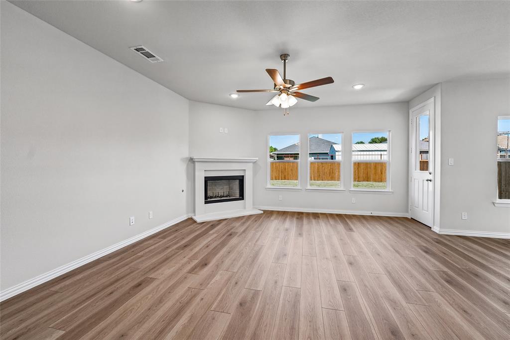 3411 Helena Street Property Photo 9