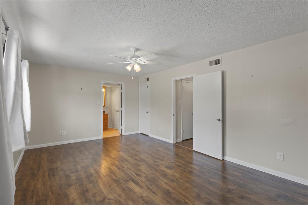 10650 Steppington Drive 211 Property Photo 11
