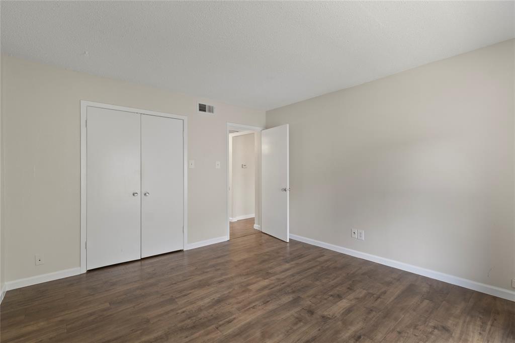 10650 Steppington Drive 211 Property Photo 15